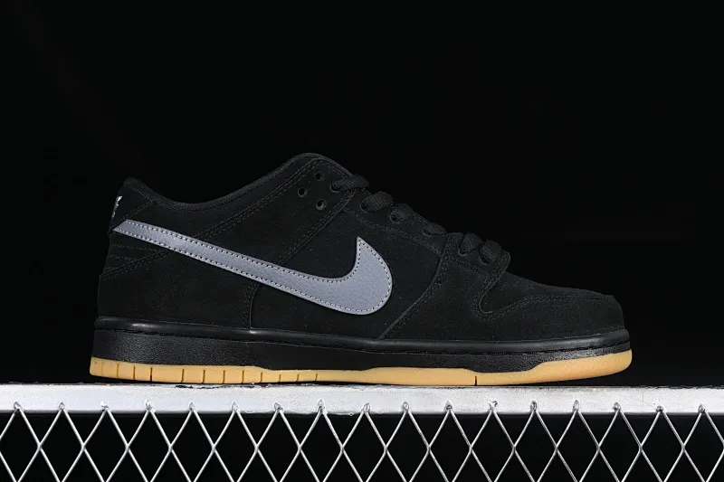 All categories Nk SB Dunk Series Nk SB Dunk Low Low-top sneakers K version Nk SB Dunk Low Raw rubber black and gray SB Dunk Series low-top casual sports skateboard shoes BQ6817-010